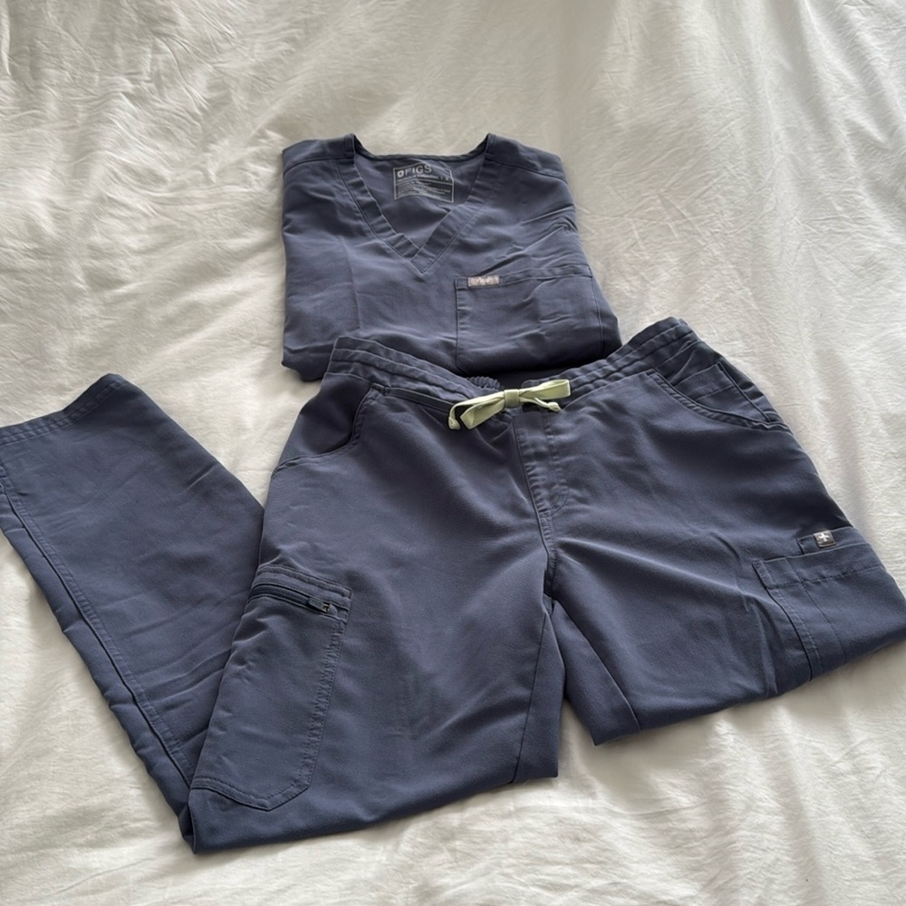 Figs scrub set - skinny straight leg and Catarina top.
